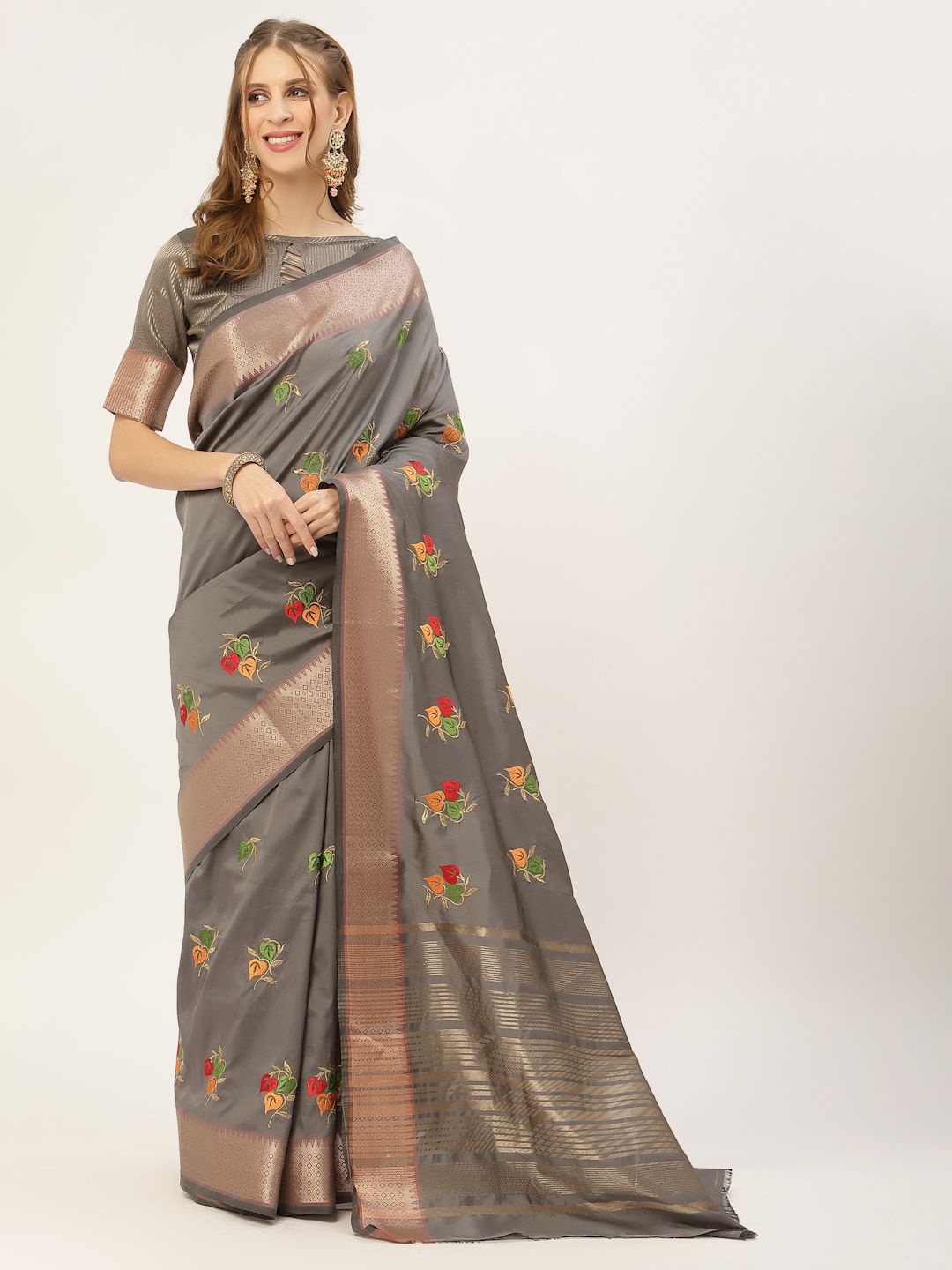 

DIVASTRI Embellished Embroidered Silk Cotton Saree, Grey