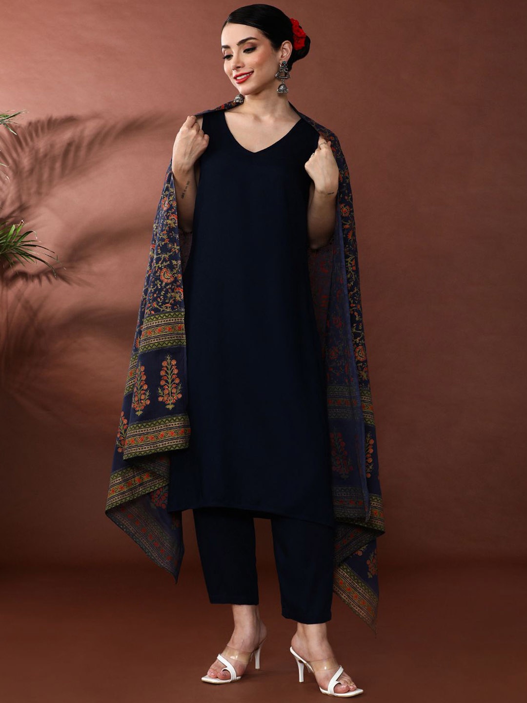 

Anouk V-Neck A-Line Kurta With Trousers & Dupatta, Navy blue