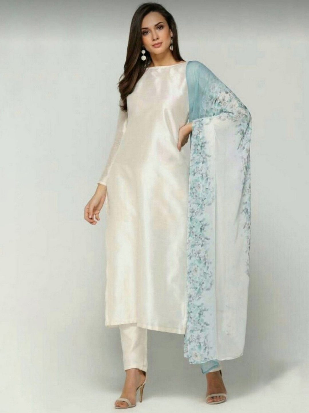 

ZEEPKART Boat Neck Straight Kurta With Trousers & Dupatta, Cream