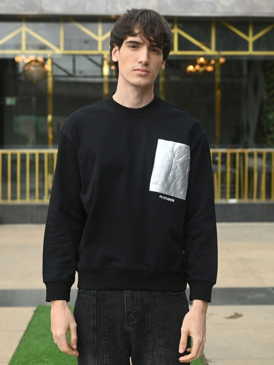 

ODETTE Men Printed Applique T-shirt, Black