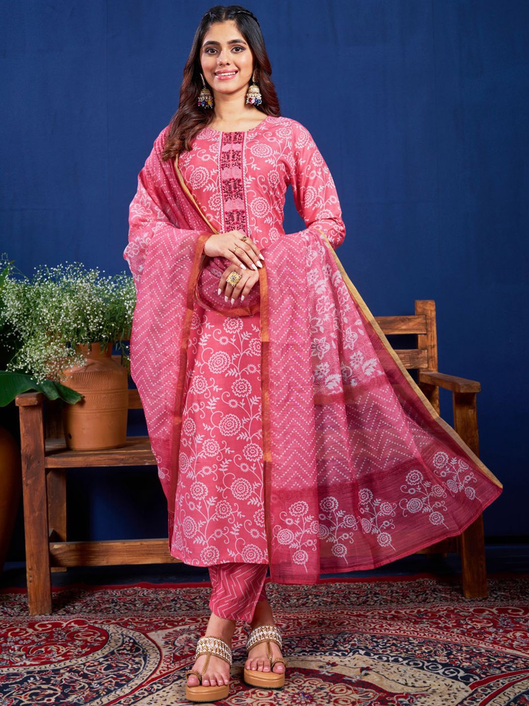

KAYOMMI Floral Printed Round Neck Straight Kurta With Trousers & Dupatta, Pink