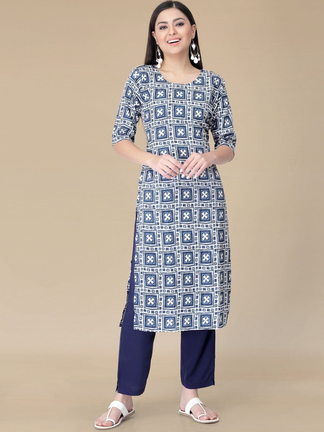 

Moda Rapido Geometric Printed Round Neck Straight Kurta With Trousers, Blue