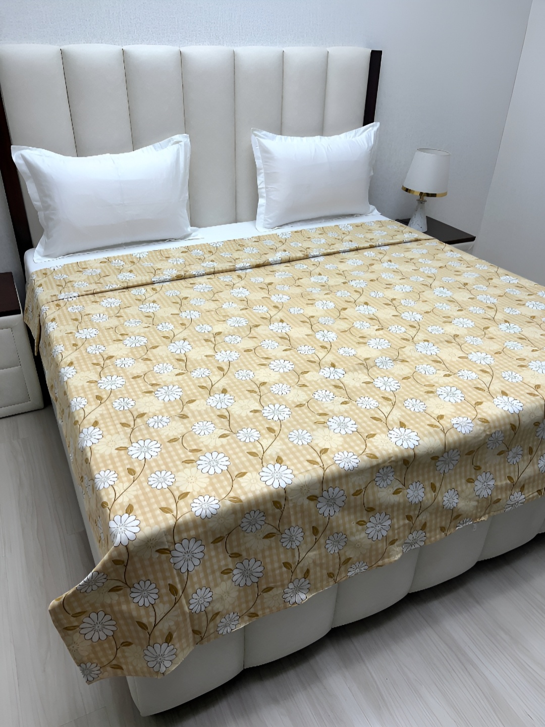 

Pure Decor Yellow & White Printed Pure Cotton 260 TC King Duvet Cover