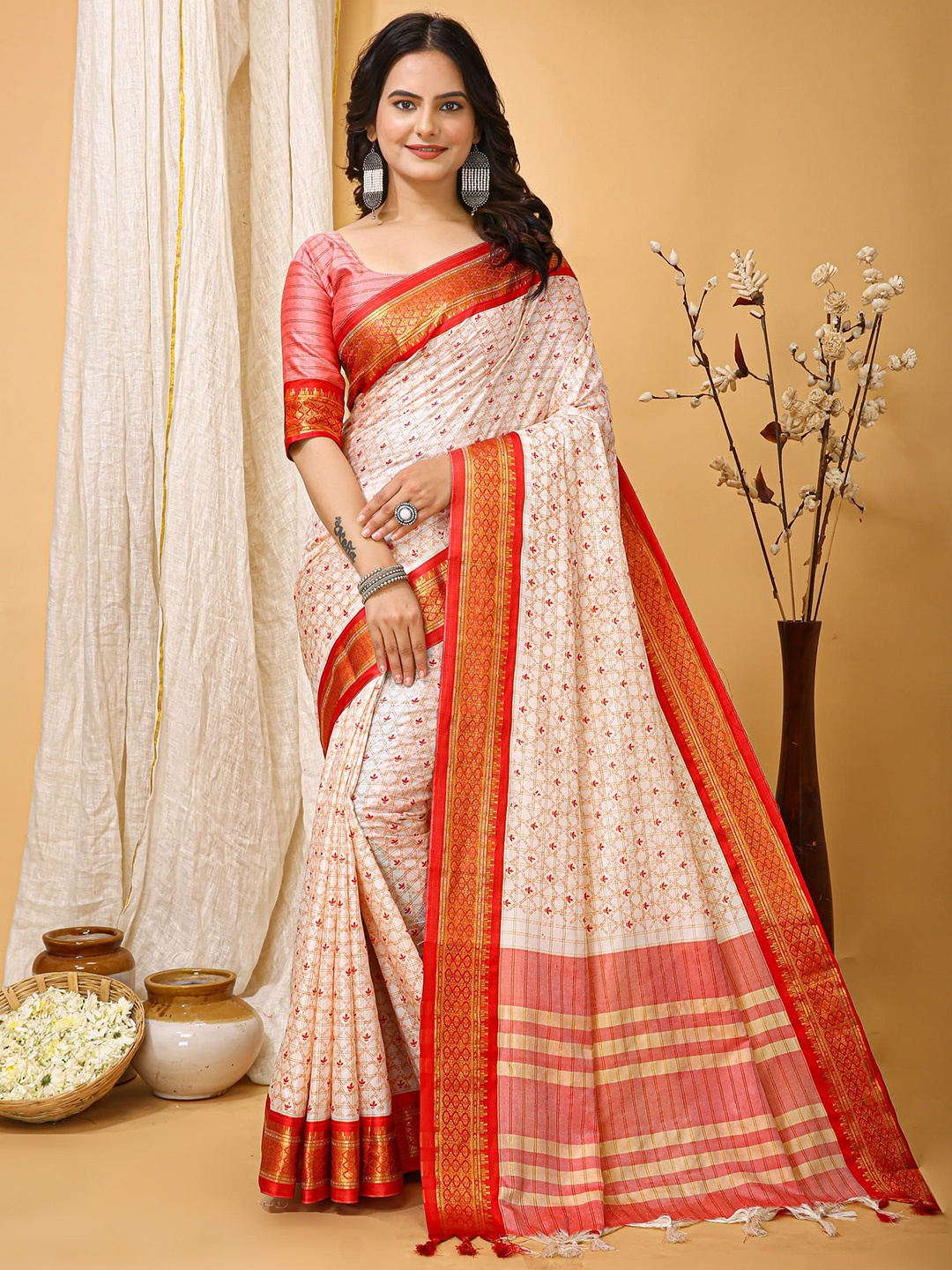 

V3 FASHION STUDIO Ethnic Motifs Zari Art Silk Banarasi Saree, Red