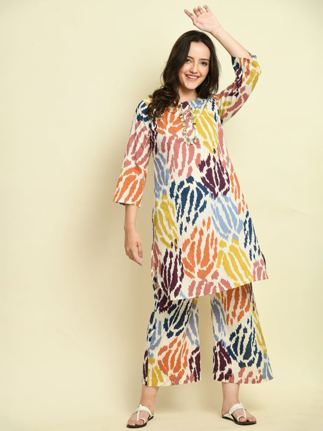 

SEEDS OF FUSION Abstract Printed Round Neck Pure Cotton Straight Kurta, White