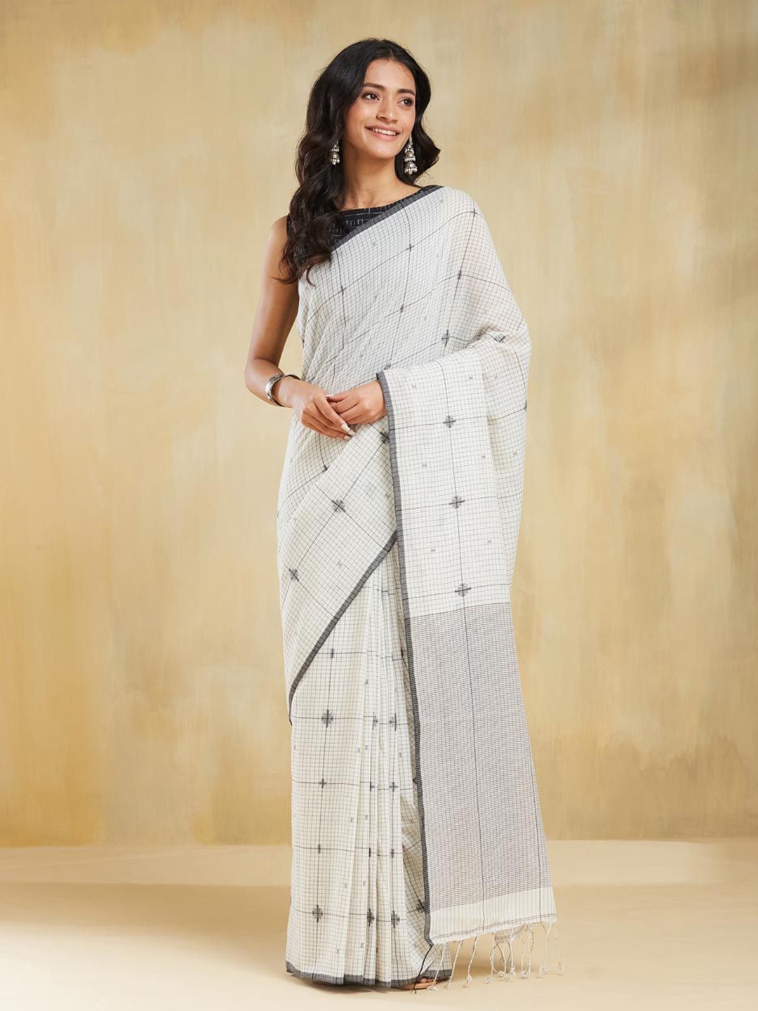 

Fabindia Checked Pure Cotton Jamdani Saree, Off white