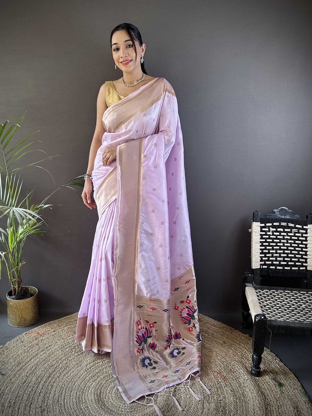 

Mitera Ethnic Motifs Zari Silk Blend Paithani Saree, Lavender