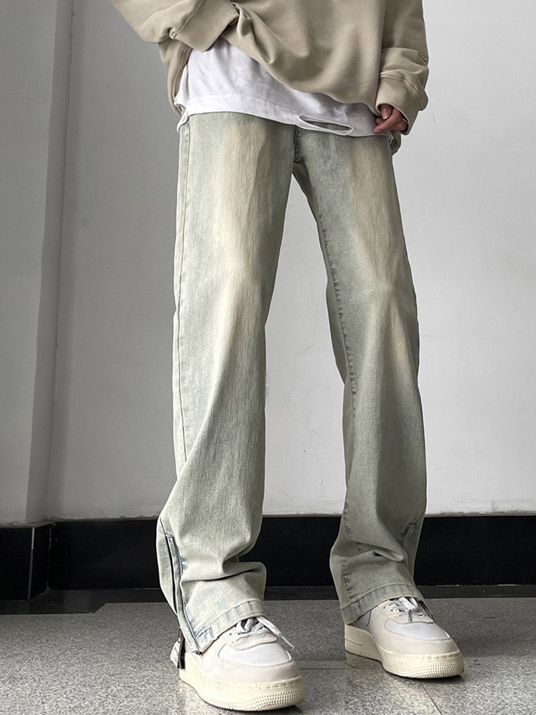 

HERE&NOW Men Mildly Distressed Jeans, Yellow