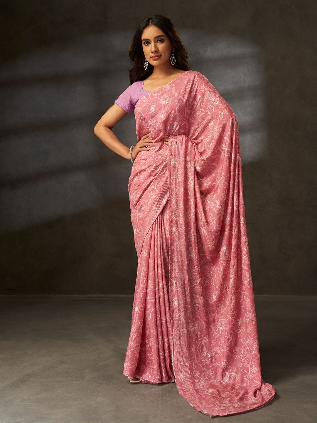 

SARHAFloral Floral Printed Sequinned Saree, Pink