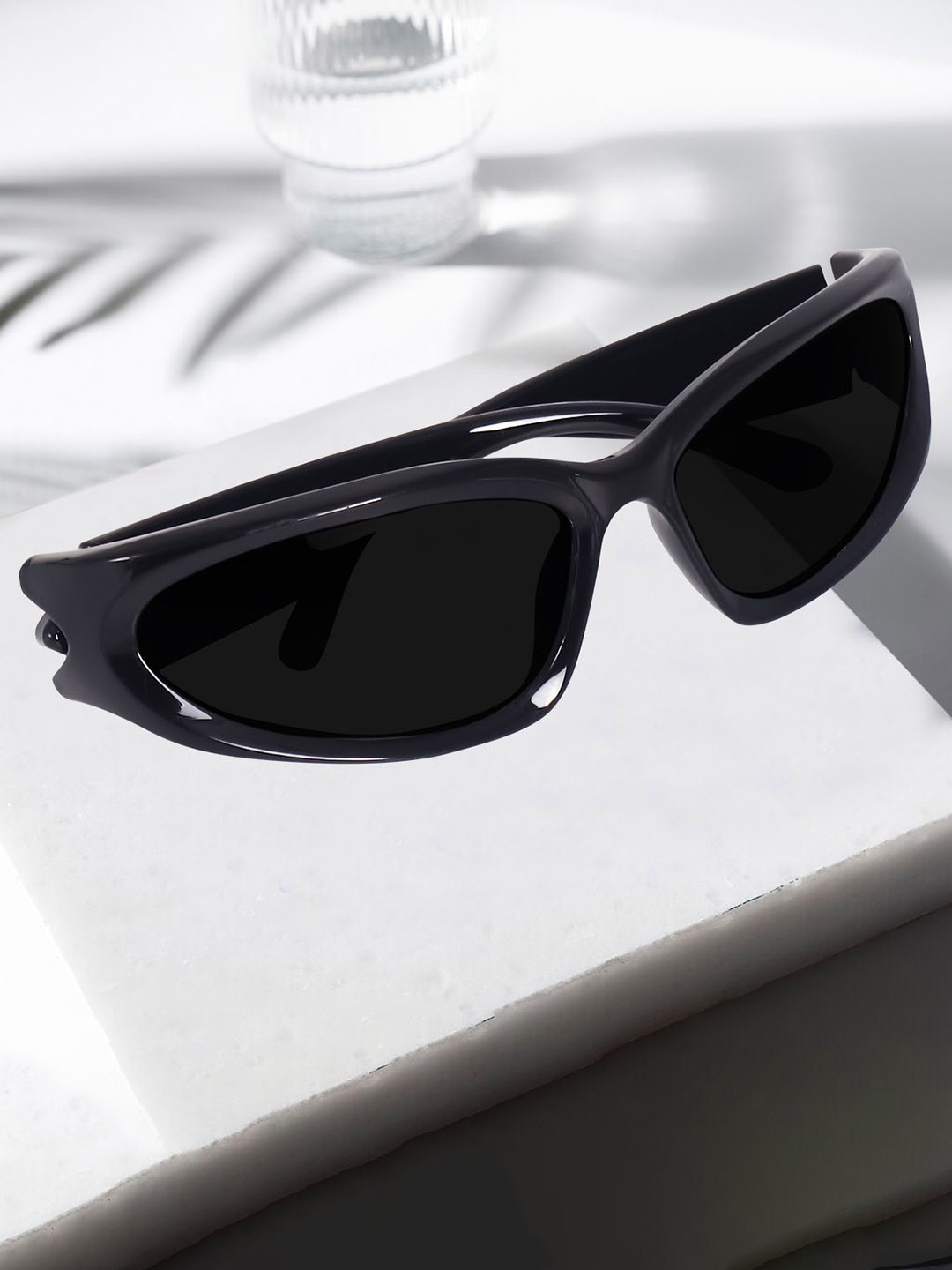 

RICH CLUB Unisex Wayfarer Sunglasses with UV Protected Lens Sports Sunglasses, Black