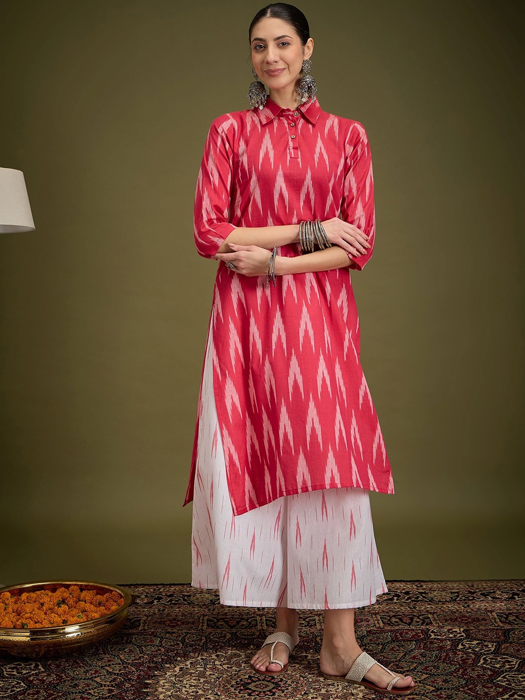 

Sangria Geometric Printed Shirt Collar Cotton Straight Kurta With Palazzos, Red
