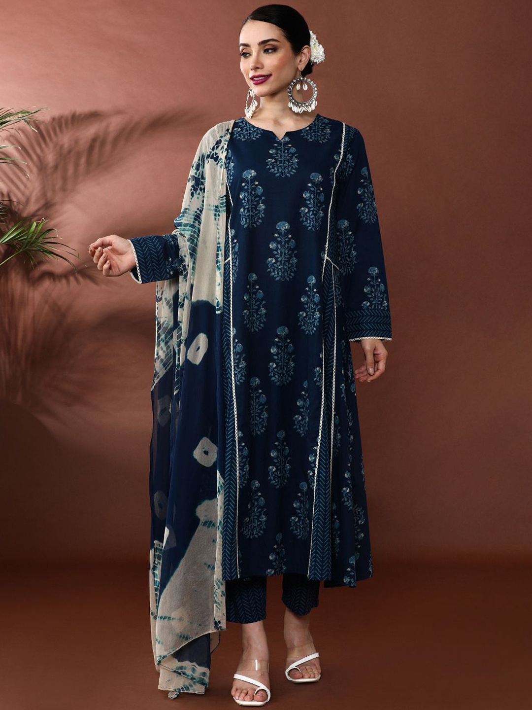 

Anouk Floral Printed Notch Neck Panelled Pure Cotton A-Line Kurta With Trousers & Dupatta, Blue