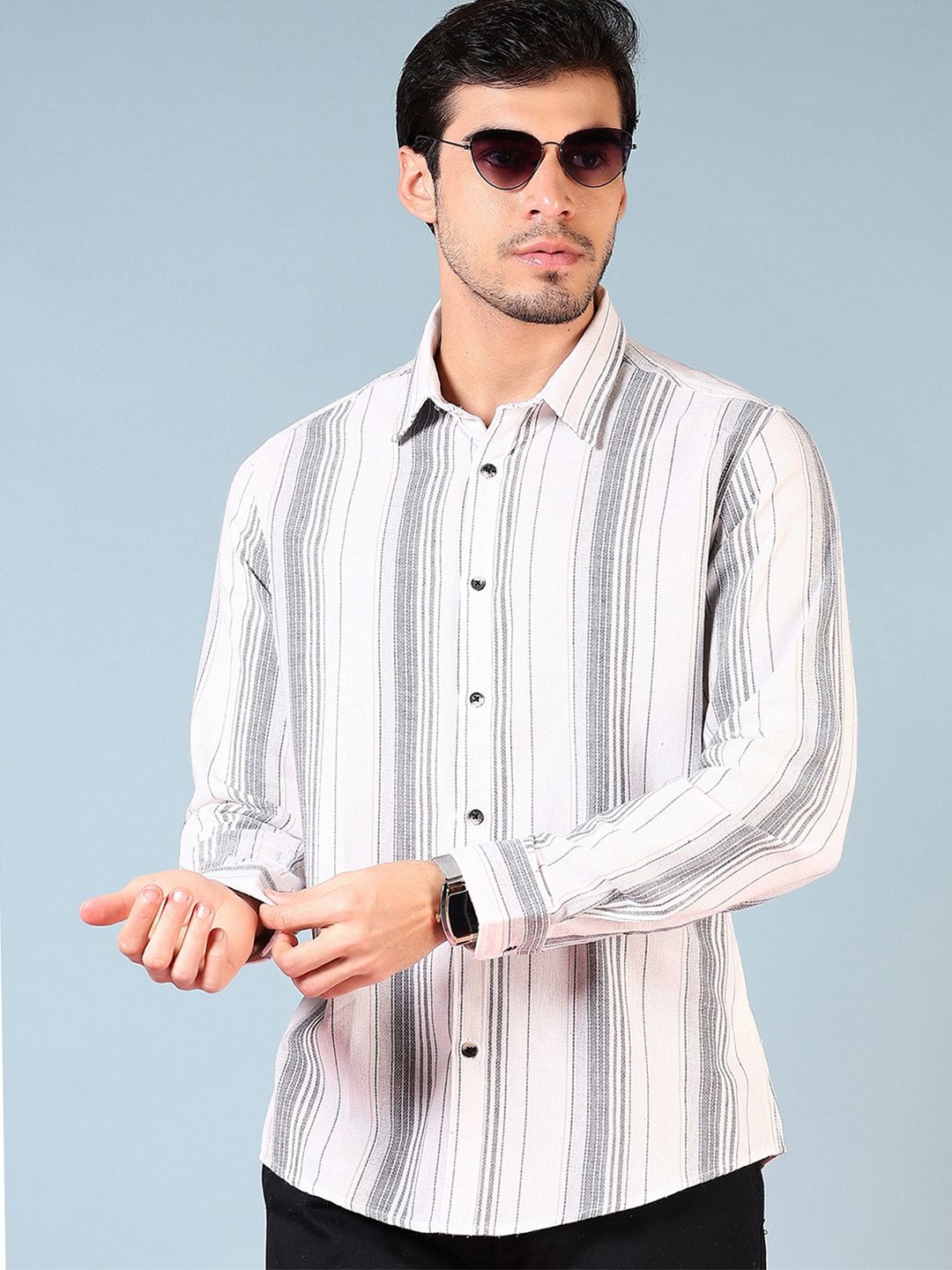 

V-Mart Men Opaque Striped Casual Shirt, Blue