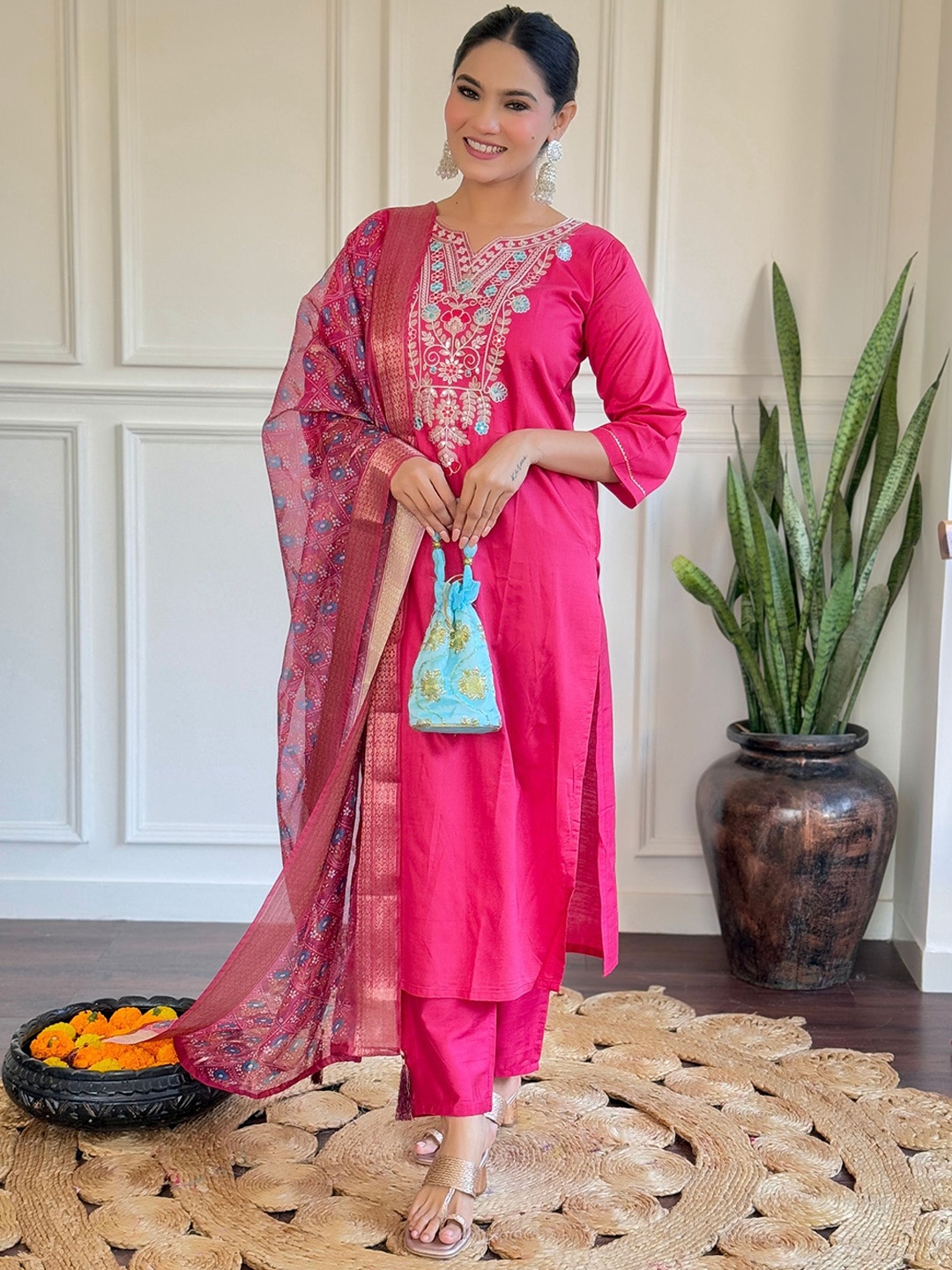 

NIZA FASHION Women Floral Embroidered Regular Chanderi Silk Kurta with Trousers & With Dupatta, Pink