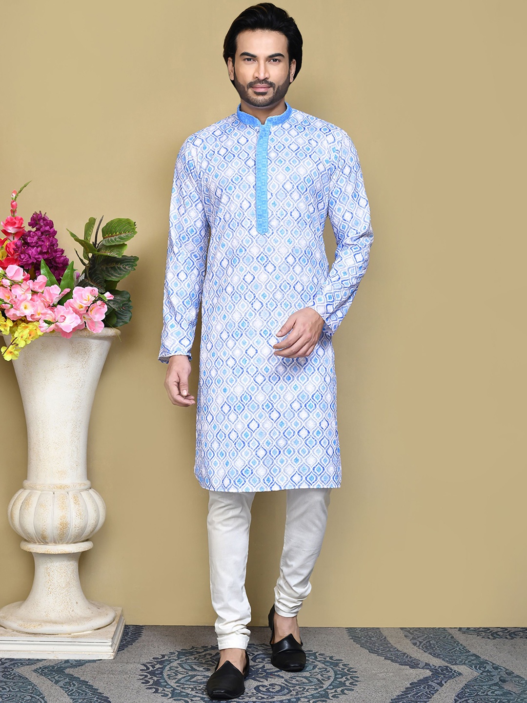 

RANAK Geometric Printed Mandarin Collar Kurta, Blue