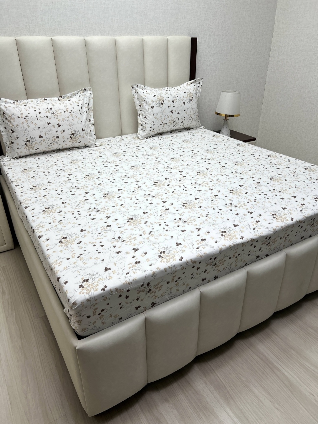 

Pure Decor Mansion White Printed Pure Cotton 240 TC King Bedsheet Set 2.74m X 2.74m
