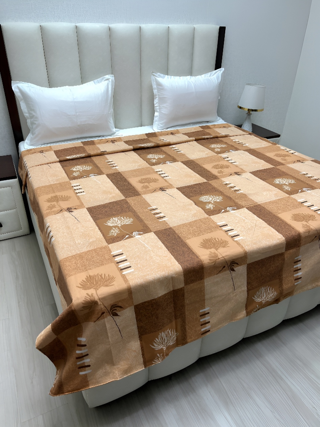 

Pure Decor Brown & White Printed Pure Cotton 260 TC King Size Duvet Cover