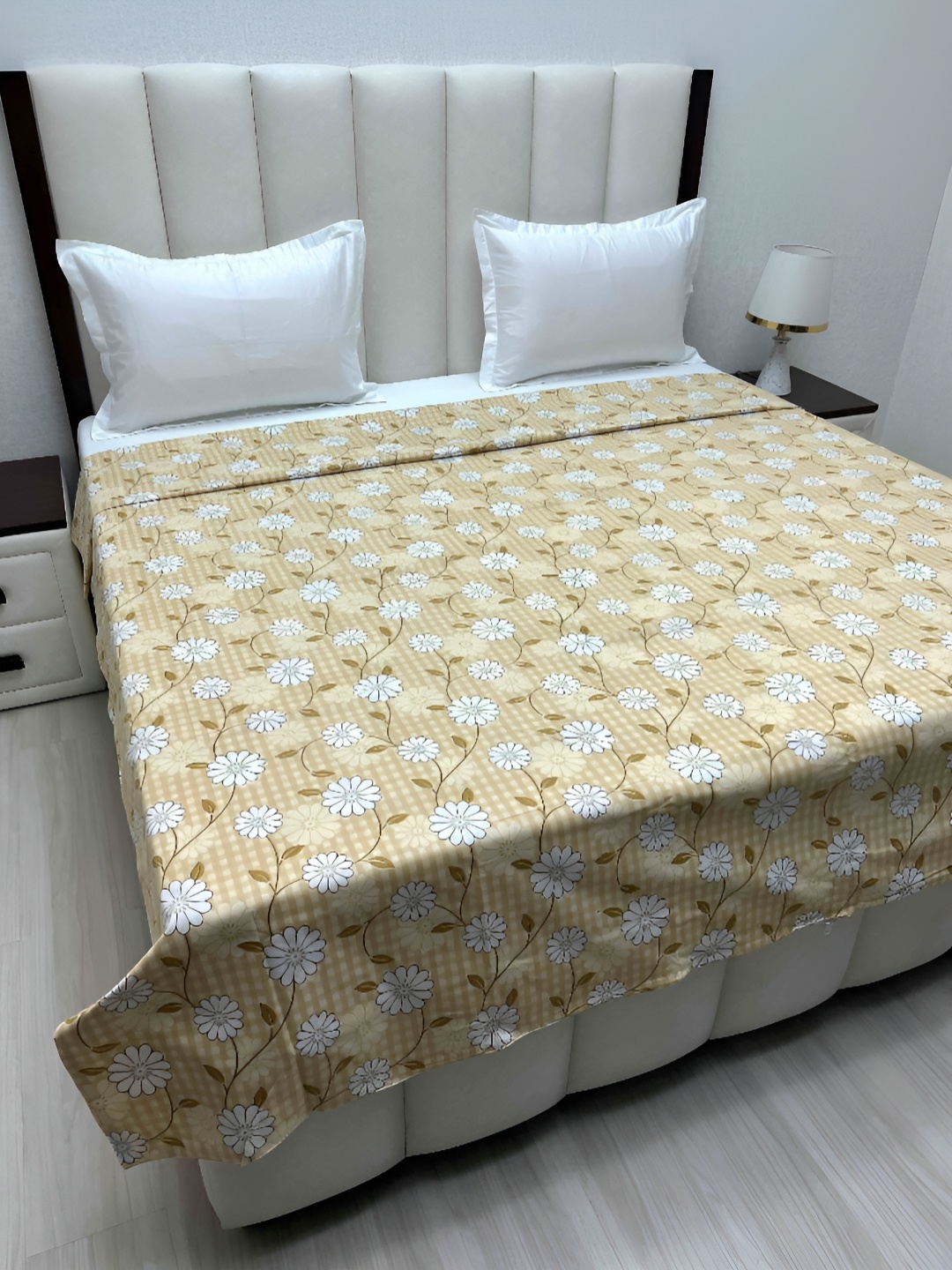 

Pure Decor Yellow & White Floral Printed Pure Cotton 210 TC King Size Duvet Cover