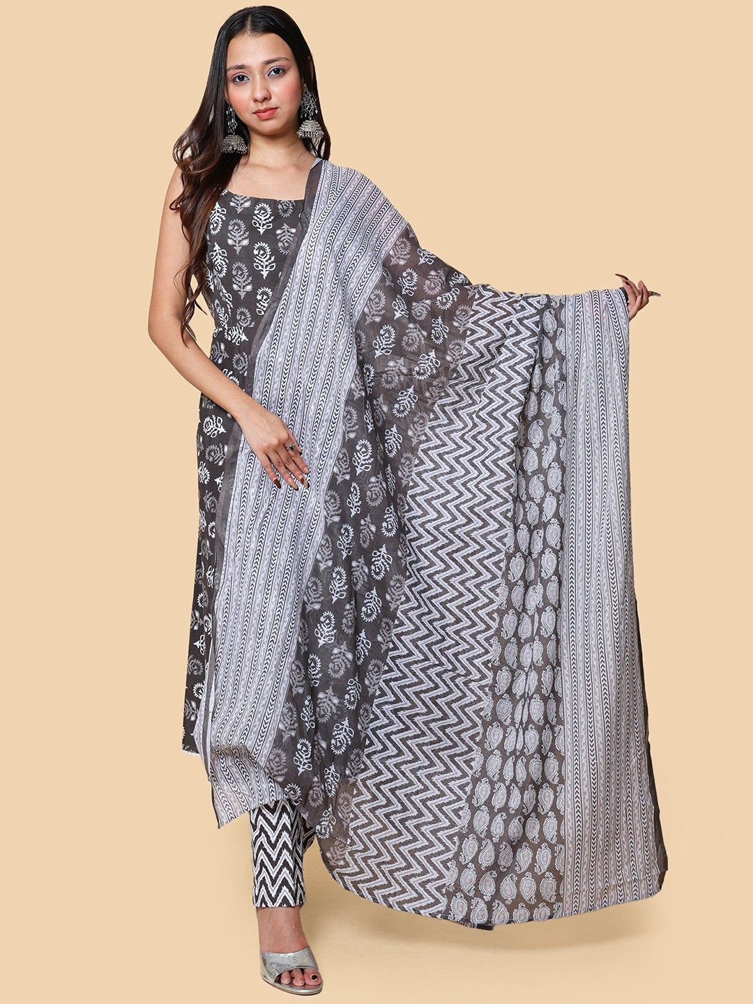

KELLPAR Women Ethnic Motifs Printed Regular Pure Cotton Kurta with Trousers & With Dupatta, Grey