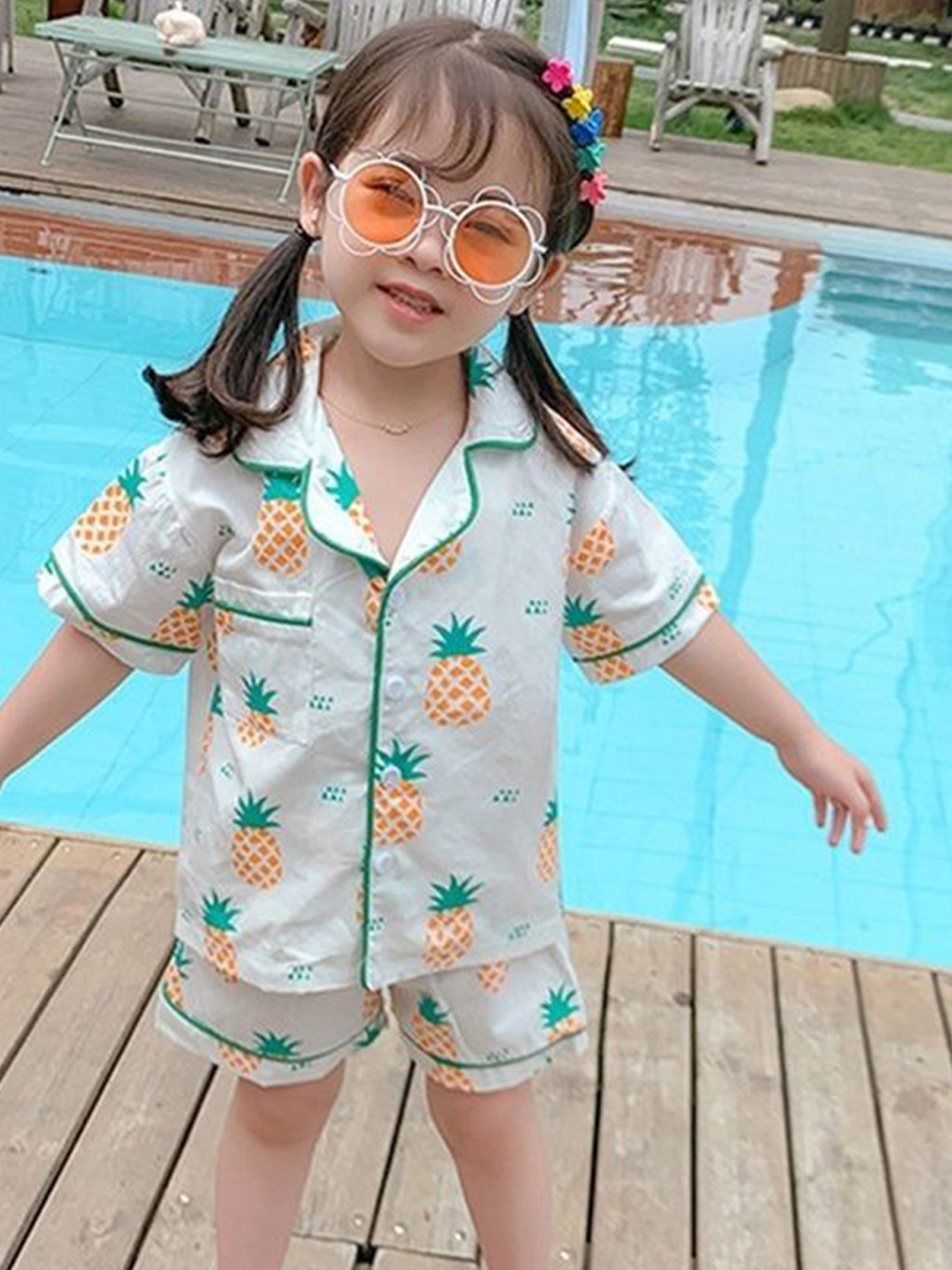 

LULU & SKY Girls Printed Night suit, White