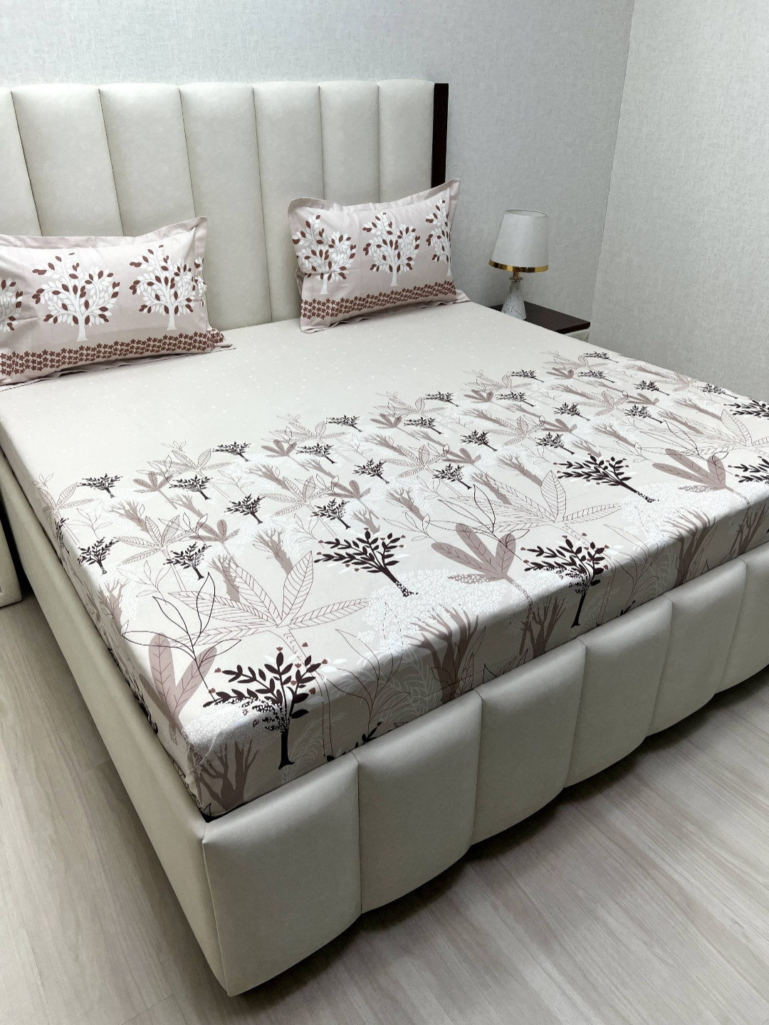 

Pure Decor Lifestyle Beige Printed Pure Cotton 400 TC King Bedsheet Set-2.74 m x 2.74 m