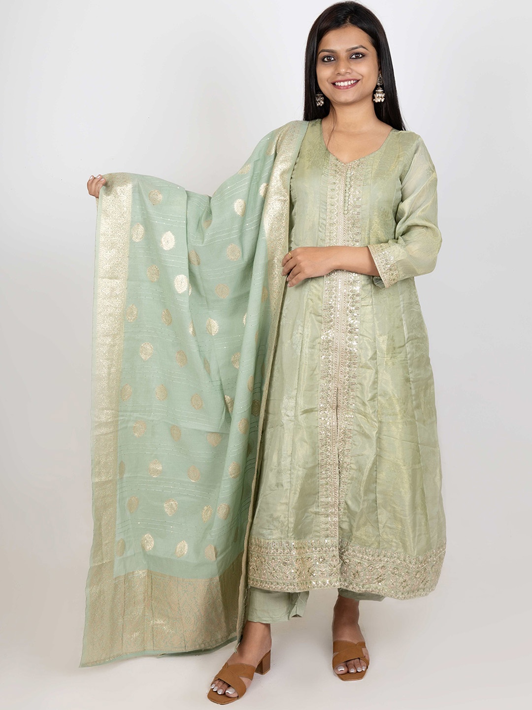 

The Kalakriti House Floral Embroidered Pure Silk A-Line Kurta With Trousers & Dupatta, Green