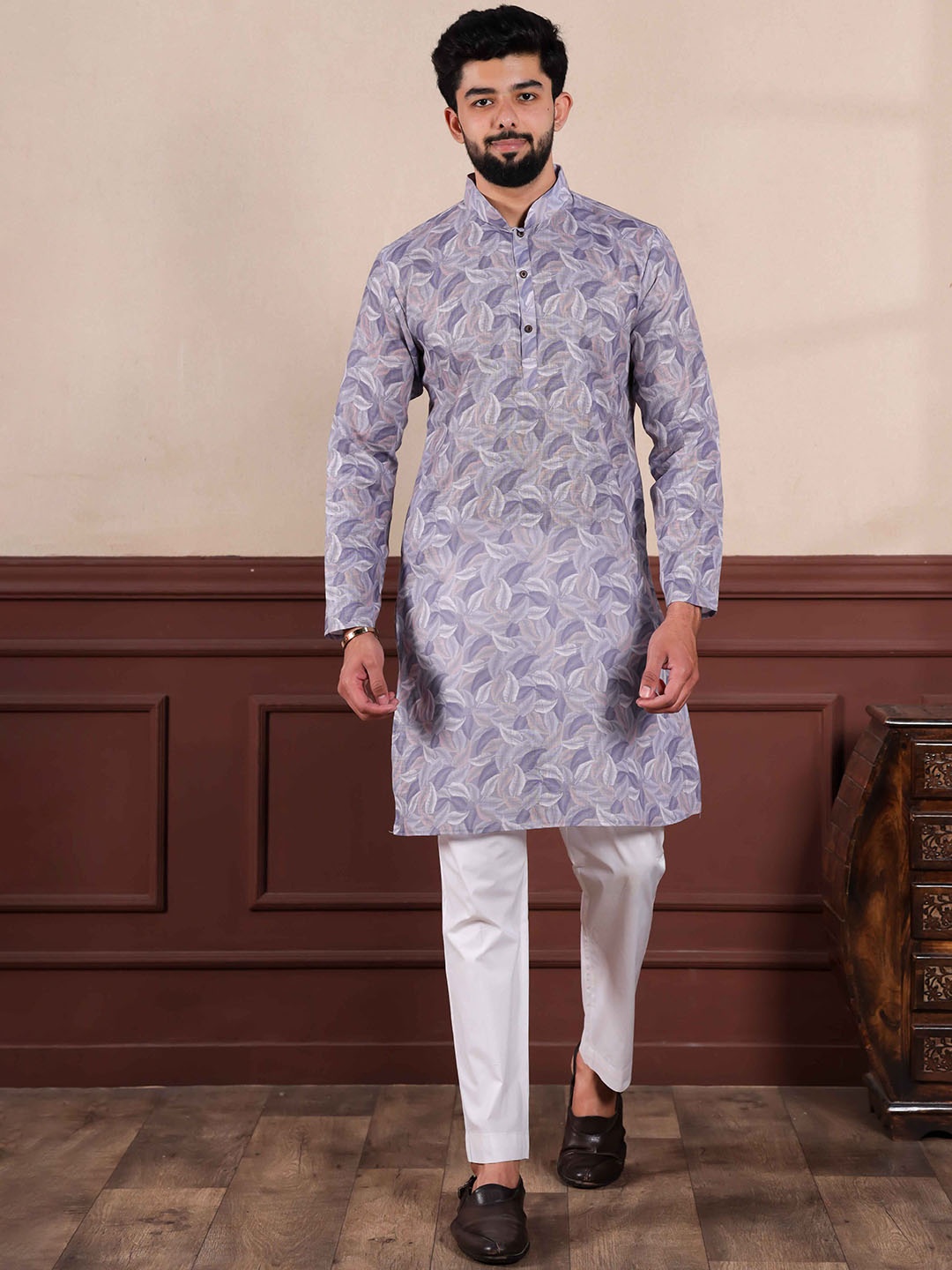 

Koshin Floral Printed Mandarin Collar Linen Straight Kurta with Pyjamas, Grey