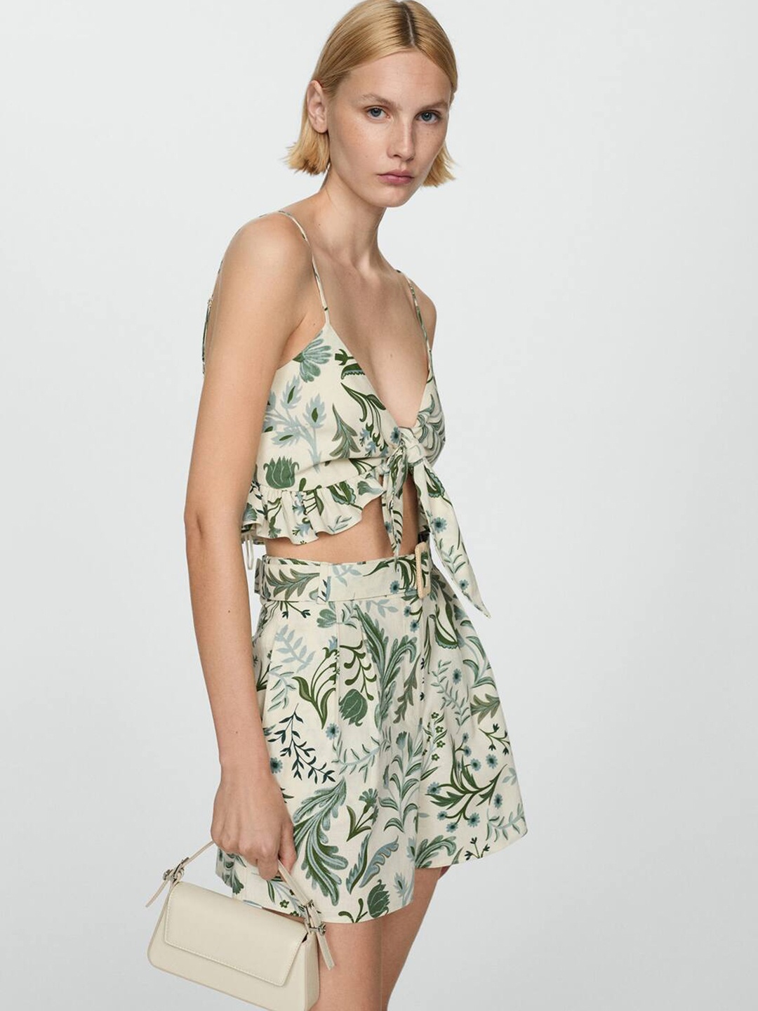 

MANGO Women Floral Printed Shorts With Belt, Off white