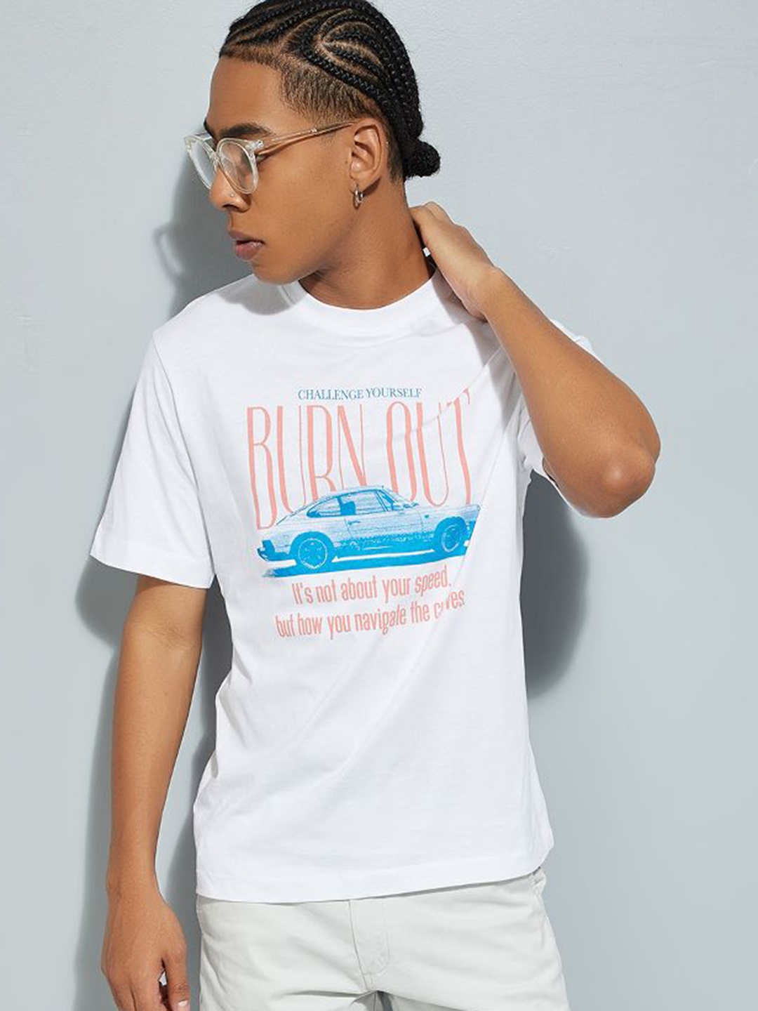 

max Men Typography Printed T-shirt, White