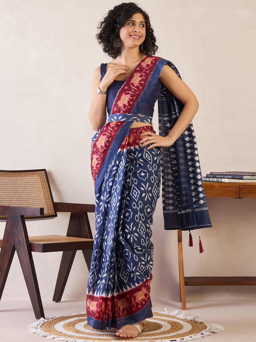 

Mitera Ethnic Motifs Ready to Wear Ikat Saree, Navy blue