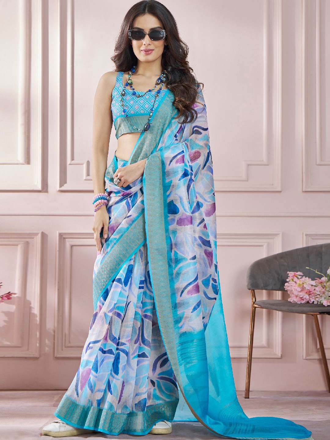 

DIVASTRI Zari Silk Blend Saree, Blue