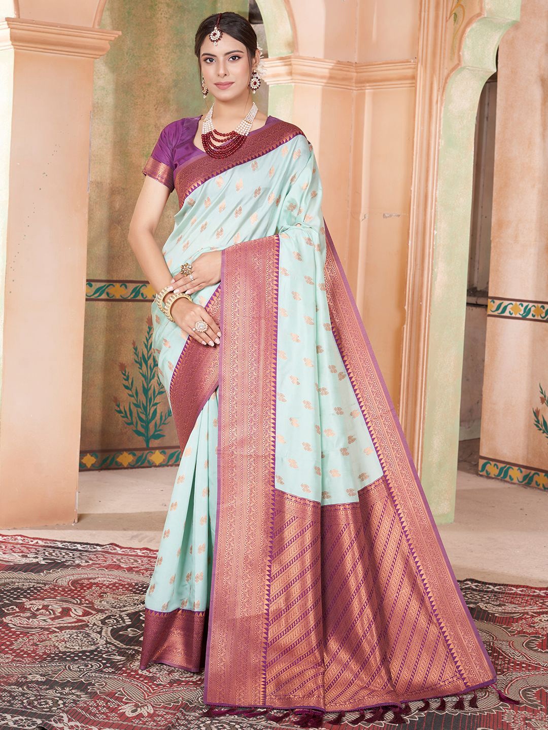 

DIVASTRI Woven Design Zari Silk Blend Kanjeevaram Saree, Sea green