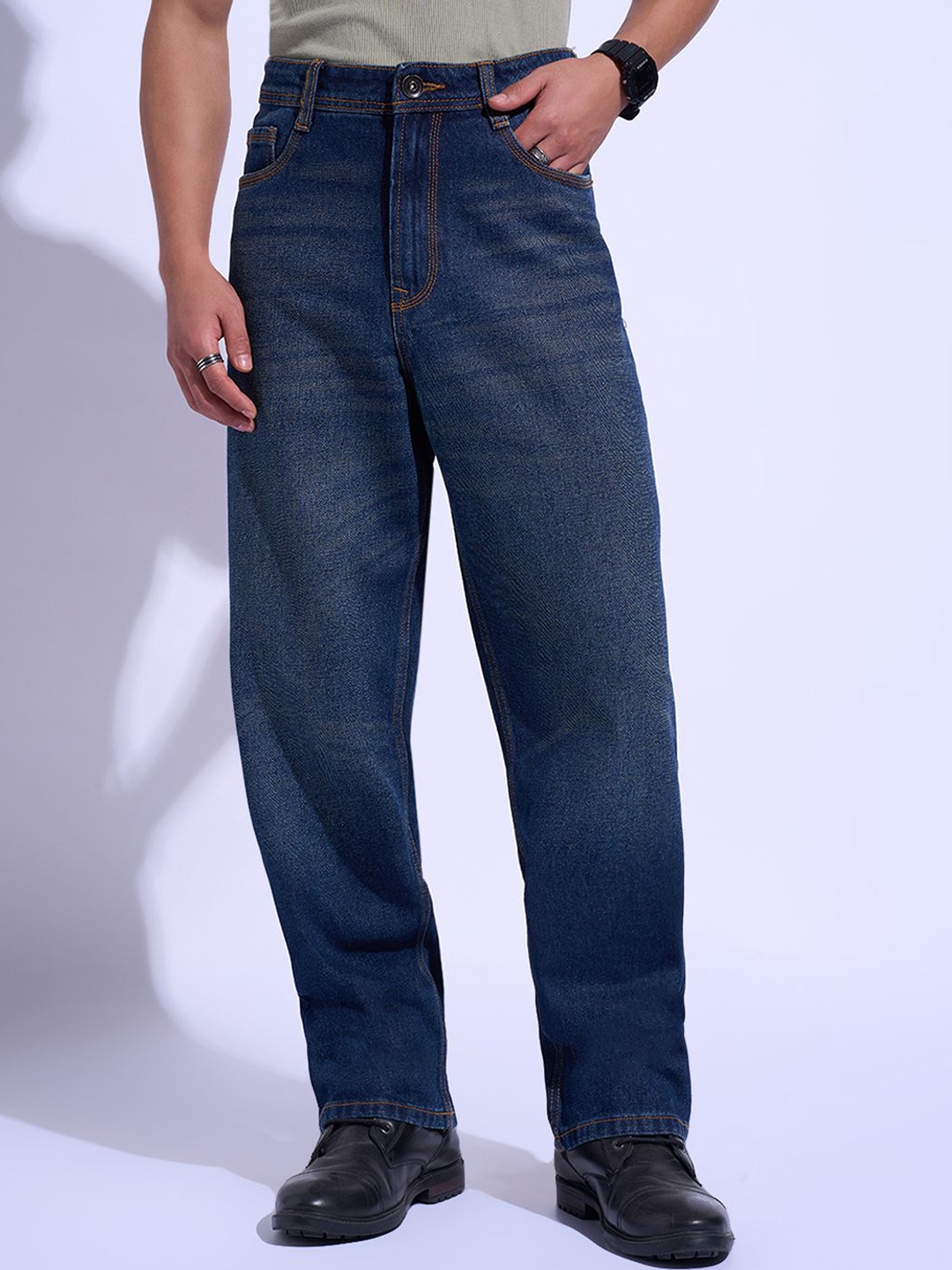 

SF JEANS by Pantaloons Men Relaxed Fit Highly Distressed Light Fade Jeans, Blue