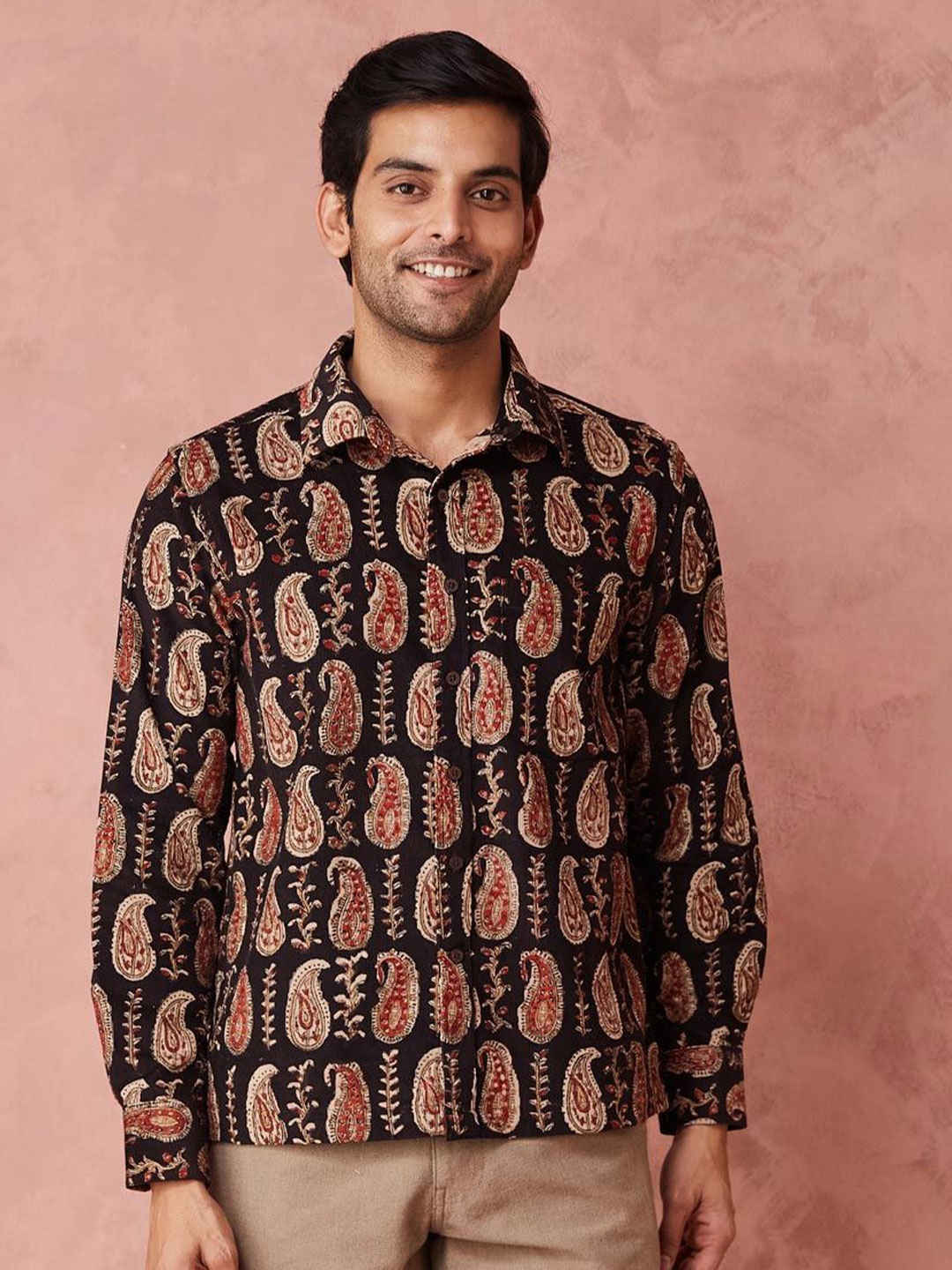

Fabindia Men Opaque Printed Casual Shirt, Black