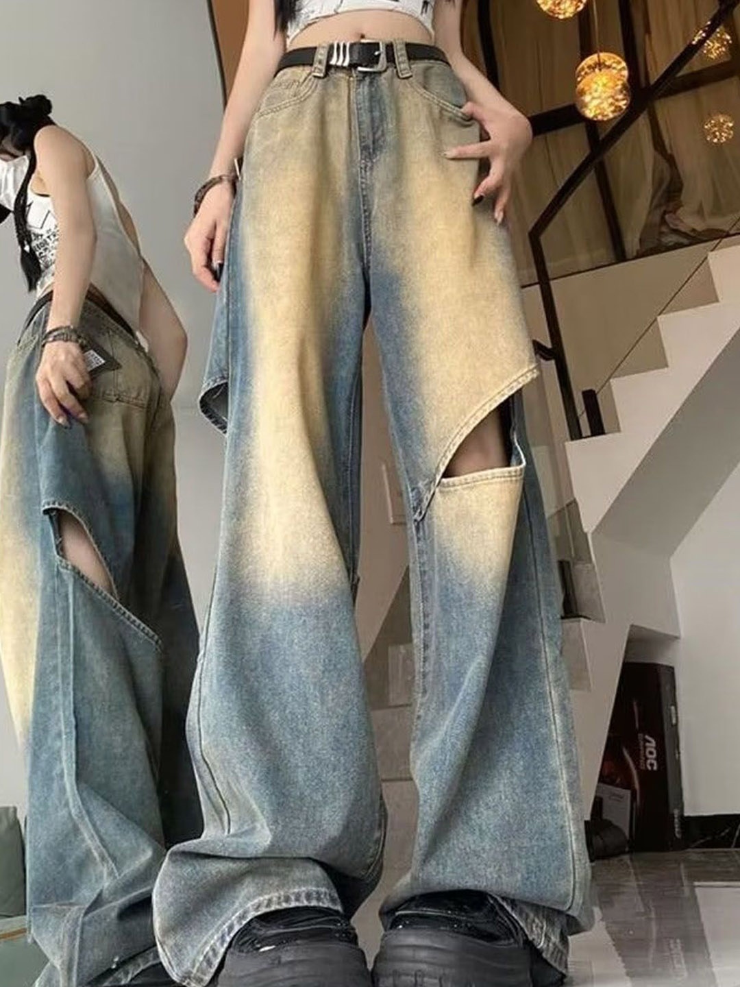 

StyleCast Women Slash Knee Light Fade Jeans, Blue