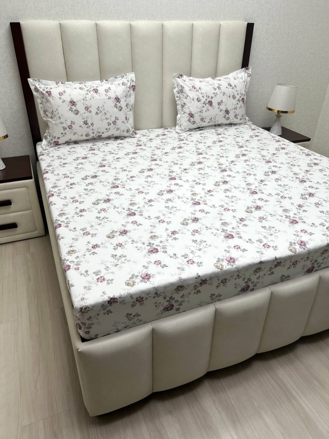 

Pure Decor Mansion White Floral Printed Pure Cotton 250 TC King Bedsheet Set 2.74m X 2.74m