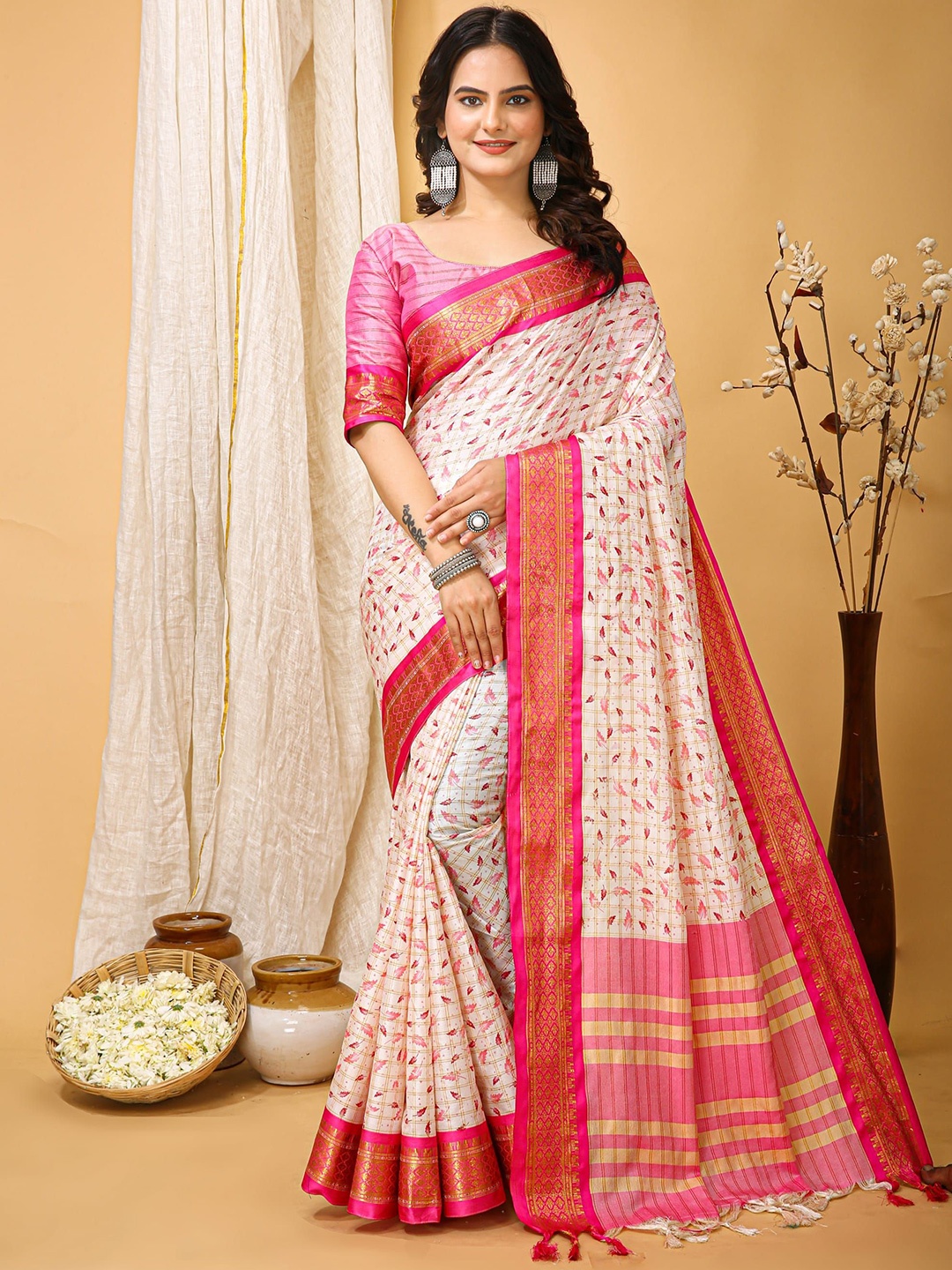 

V3 FASHION STUDIO Ethnic Motifs Zari Art Silk Banarasi Saree, Pink