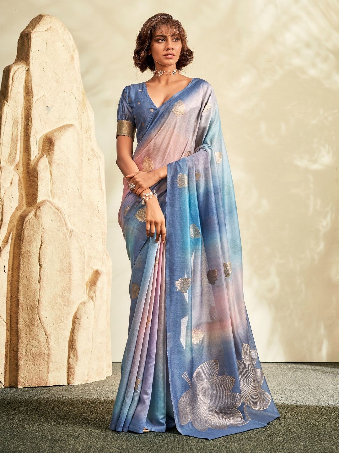 

DIVASTRI Woven Design Zari Silk Blend Khadi Saree, Blue