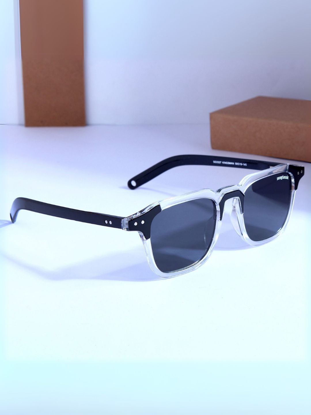 

SUNGLASSIC Unisex Square Sunglasses with UV Protected Lens, Black