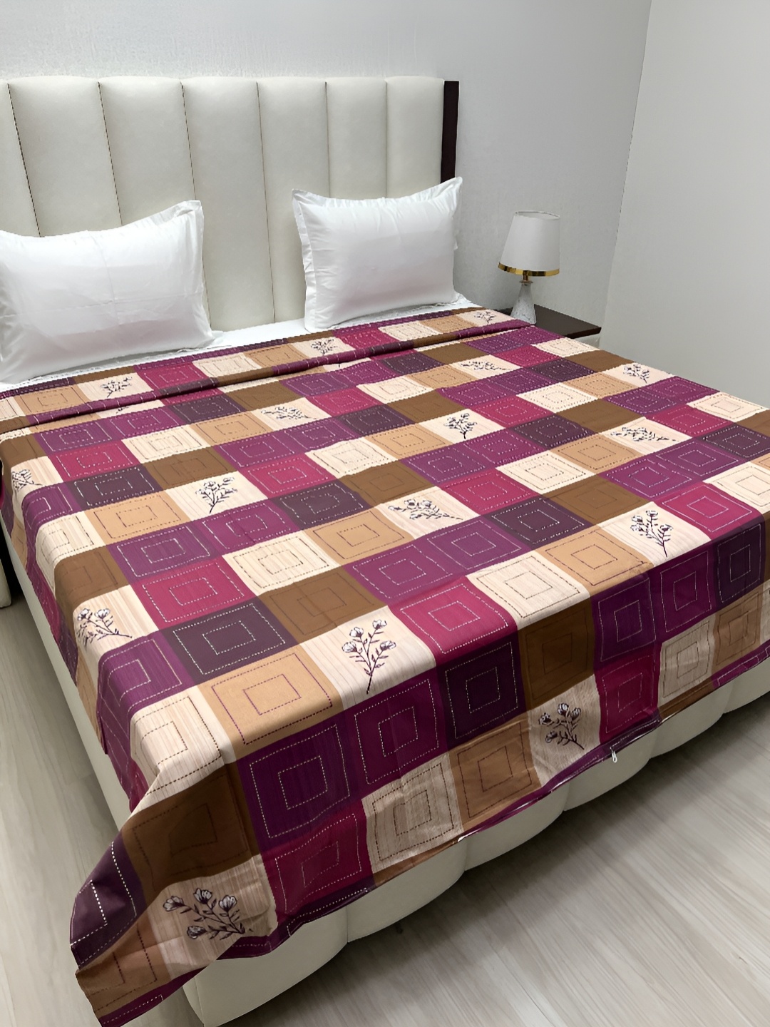 

Pure Decor Pink & Beige Geometric Printed Pure Cotton 260 TC King Size Duvet Cover