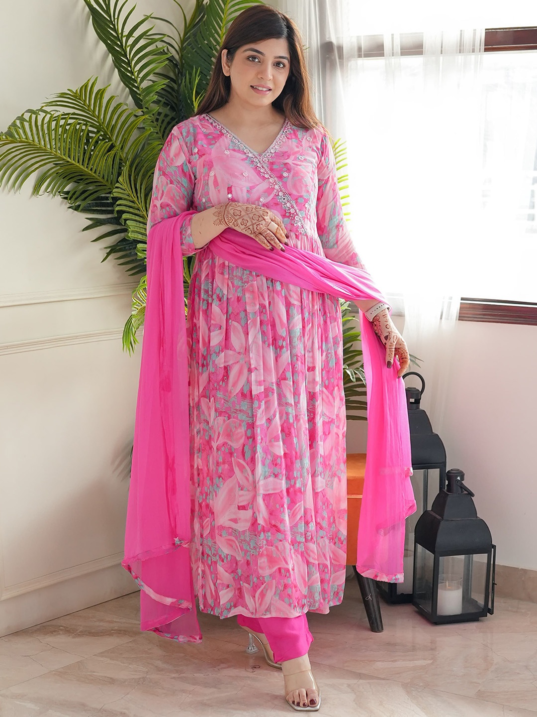 

Anouk Women Floral Embroidered Angrakha Thread Work Kurti with Trousers & With Dupatta, Pink