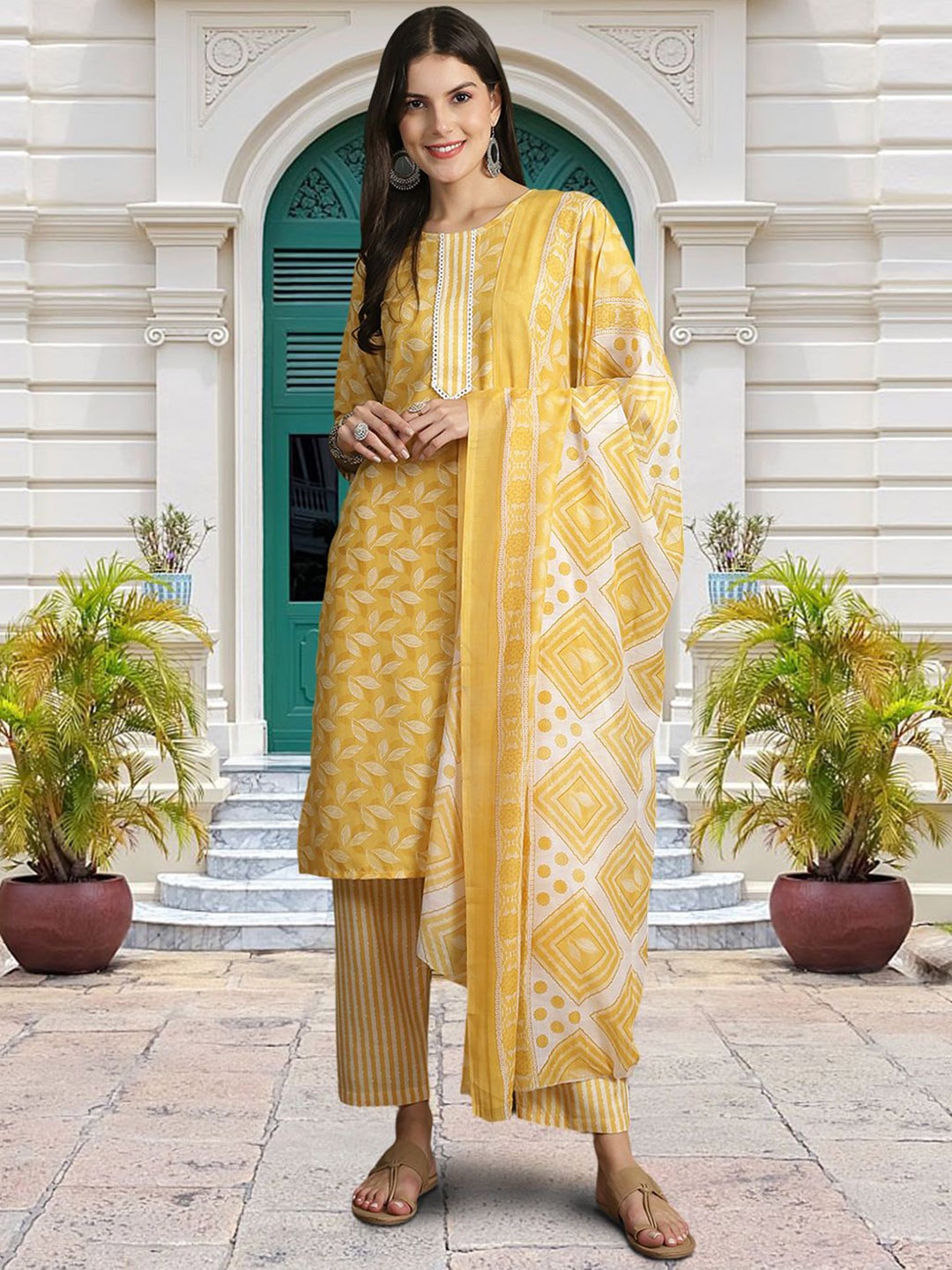 

Moda Rapido Yellow & White Floral Printed Straight Kurta With Pant & Dupatta set