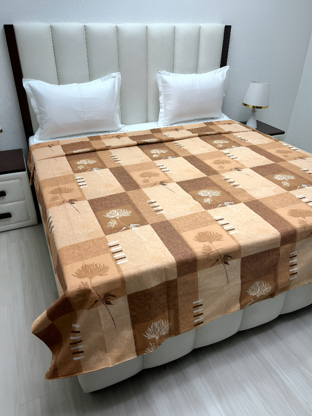

Pure Decor Brown & White Printed 260 TC Pure Cotton King Size Duvet Cover
