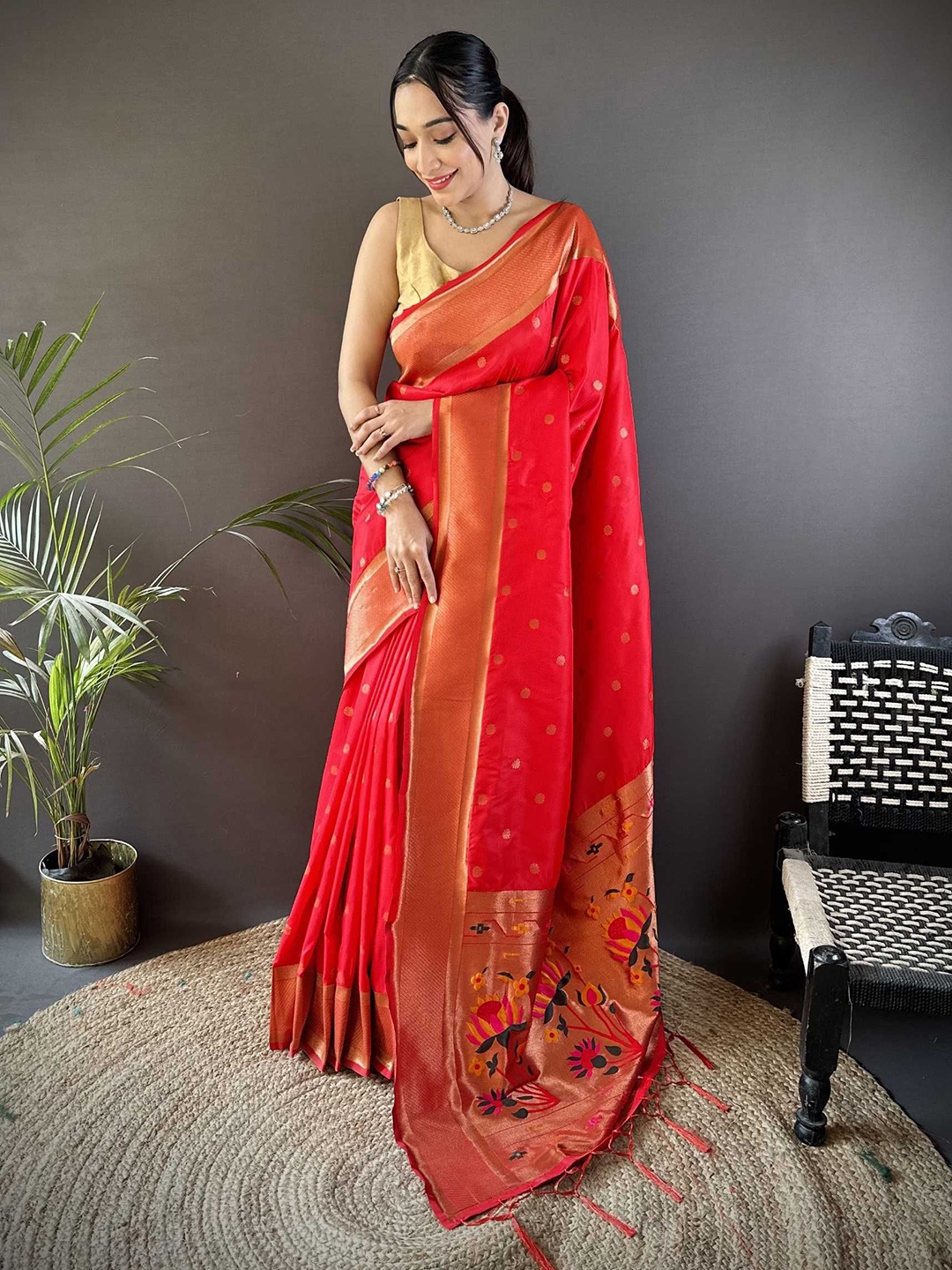 

Mitera Woven Design Zari Silk Blend Paithani Saree, Red