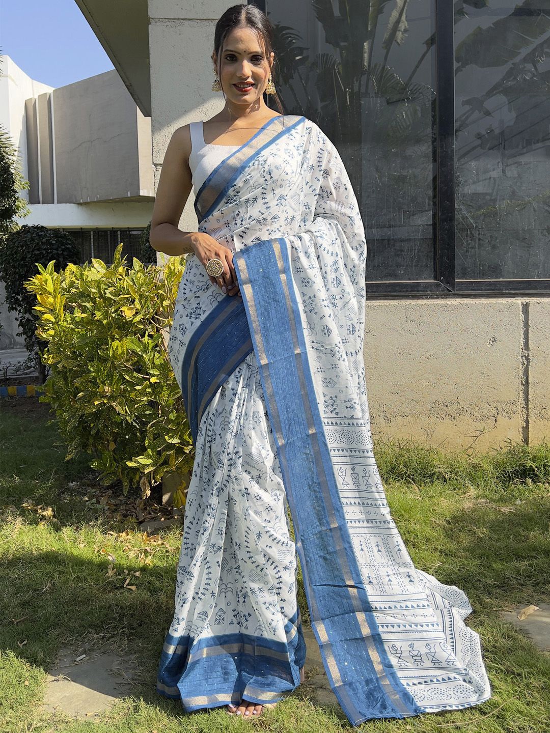 

Mitera Warli Zari Silk Blend Ready to Wear Saree, White