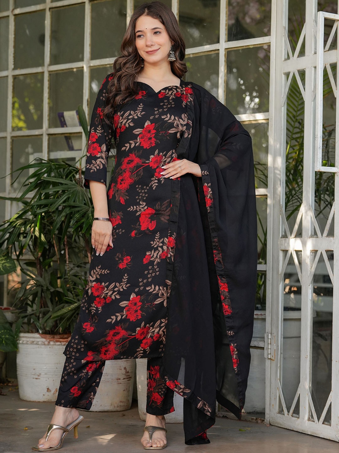 

NIZA FASHION Women Floral Embroidered Regular Kurta with Trousers & With Dupatta, Black