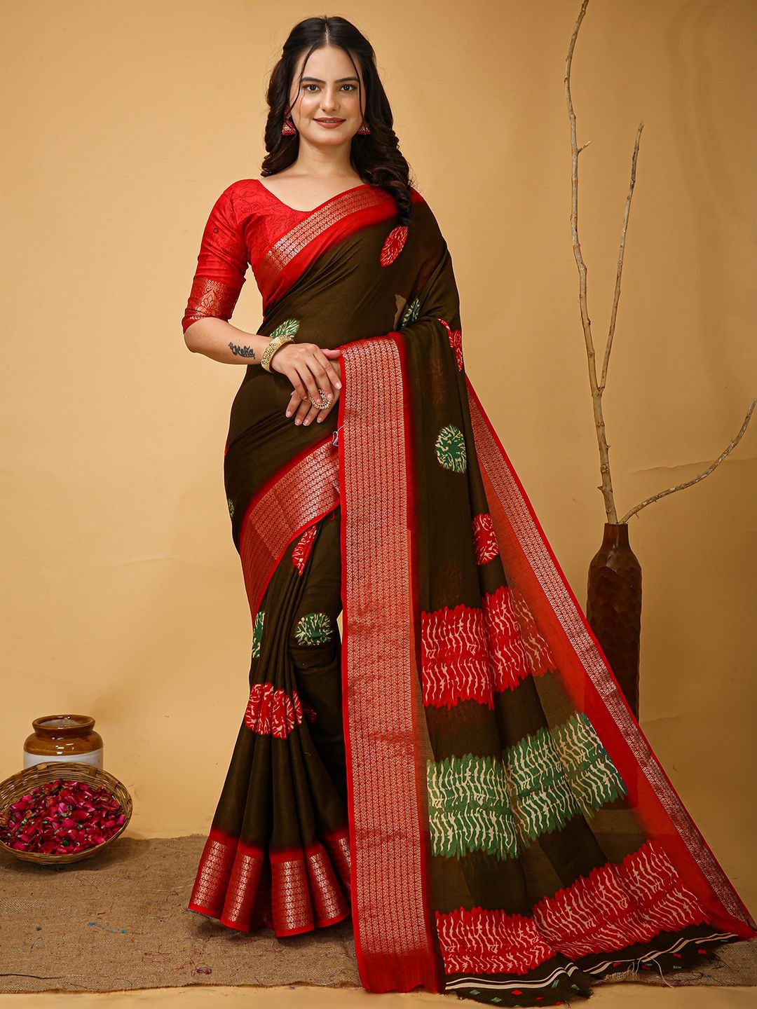 

DIVASTRI Zari Saree, Brown