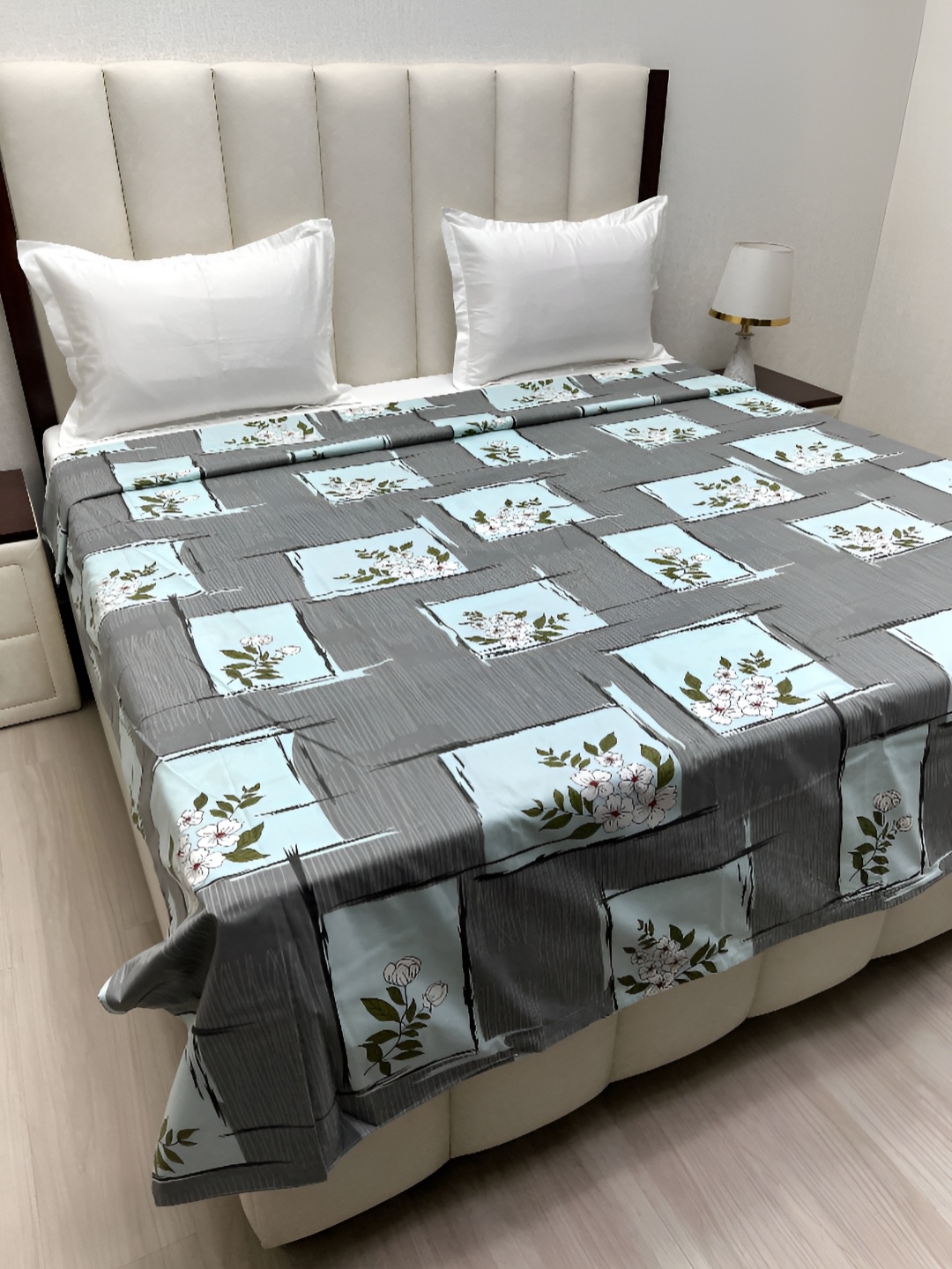 

Pure Decor Grey & Blue Printed Pure Cotton 260 TC King Size2.2 cm x 2.4 cm
