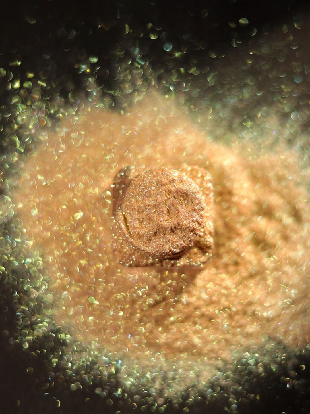 

TS COSMETICS Diamond Dust Powder Eyeshadow- 3 g - Golden Hour, Gold