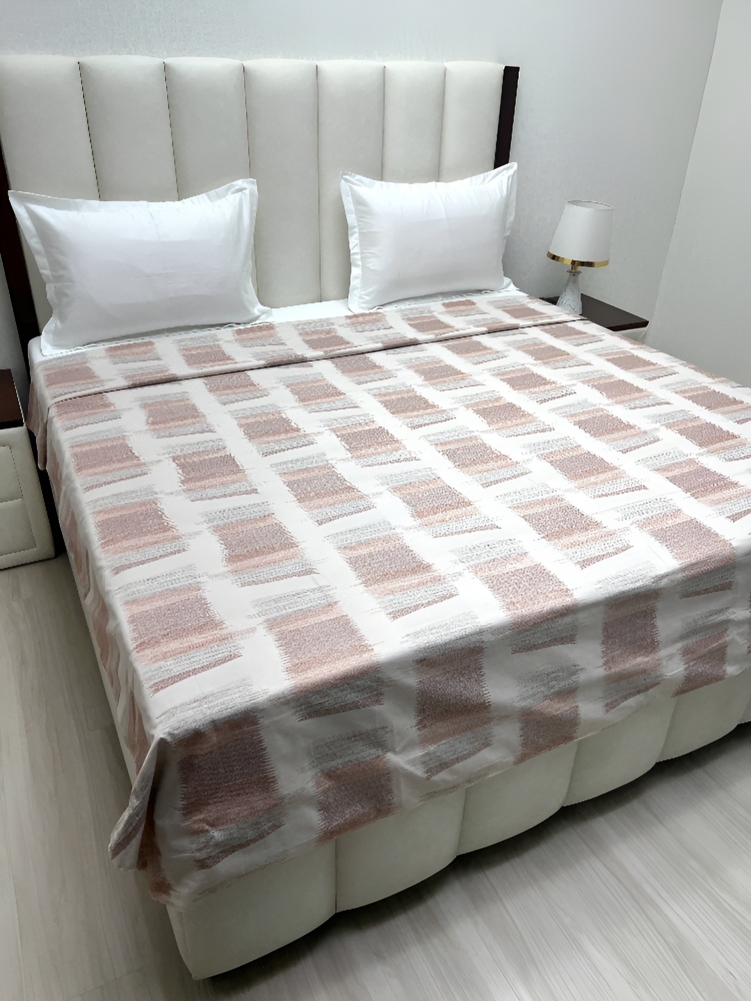 

Pure Decor Beige & White Printed Pure Cotton King Duvet Cover